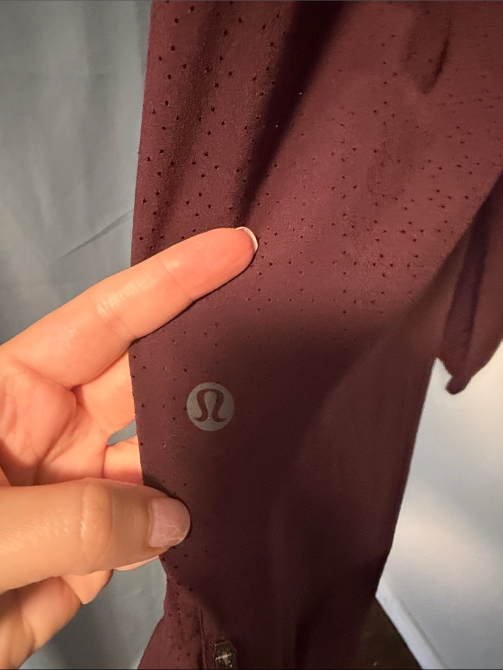 lululemon athletica Women's Burgundy Track Joggers 10 NWOT - Picture 4 of 5